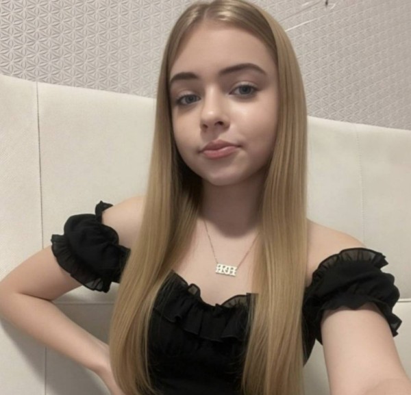 Sonia, 19, Knosu