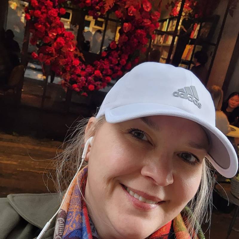 Ariana, 42, Choma
