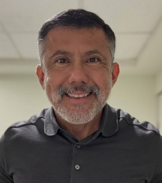 Daniel Florin, 56, Saint Andrew