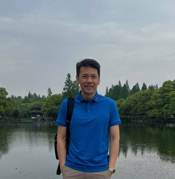 wen, 43, San Luis