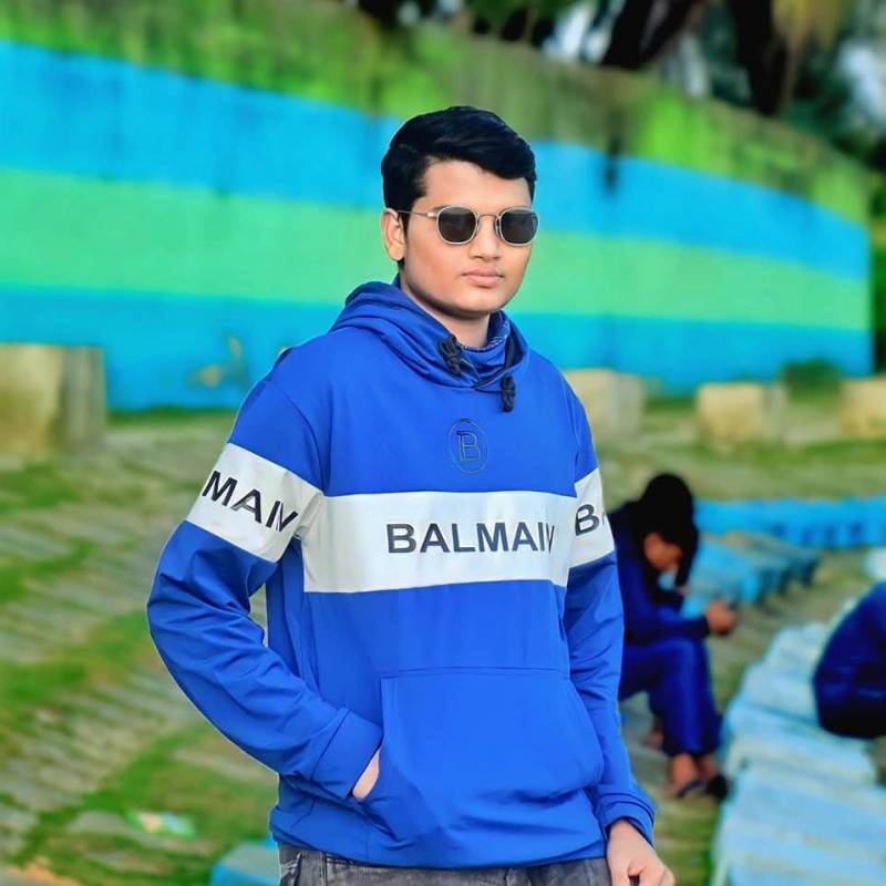 Hesam uddin, 26, Montignoso
