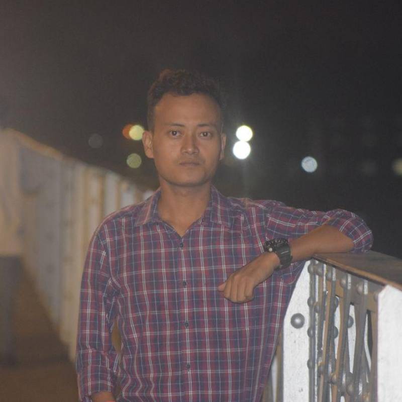 Deb, 29, Nighoj