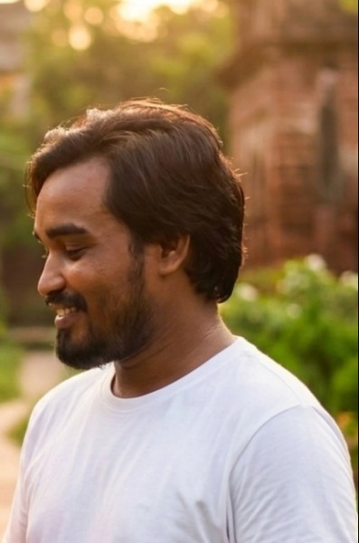 Alom, 36, Atyra