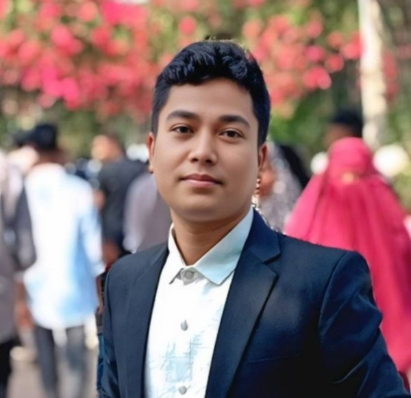 Dipto, 27, Lumaco