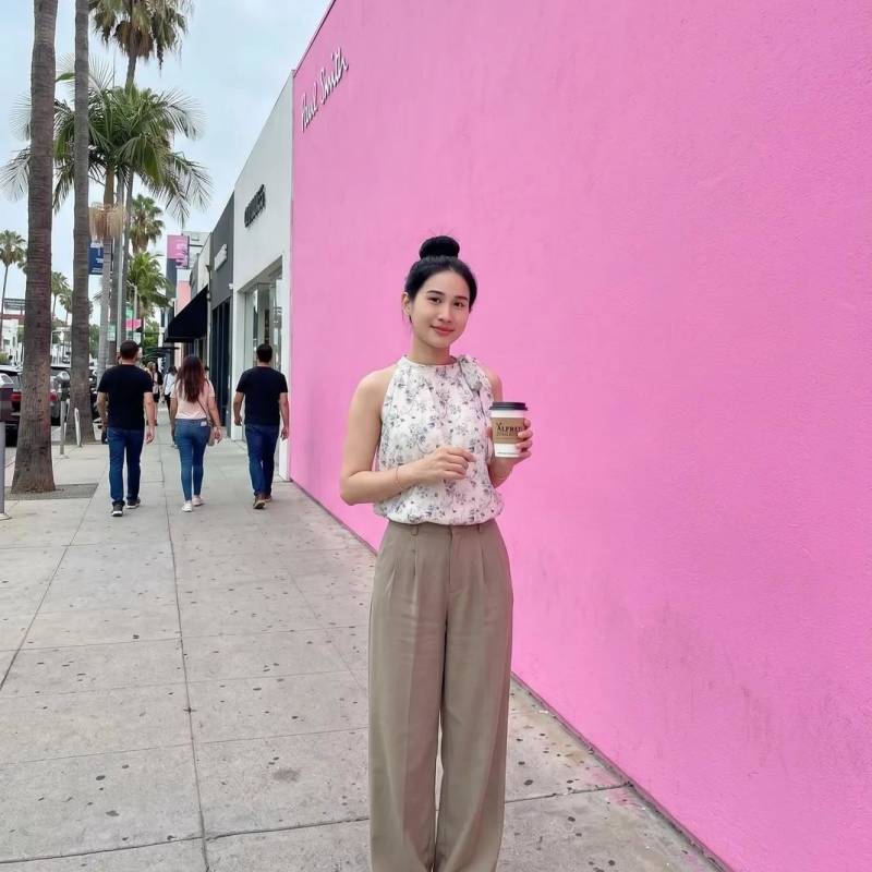 Celia, 36, Siswa
