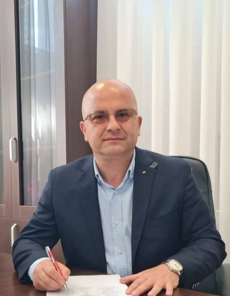 William, 55, Vaghodia