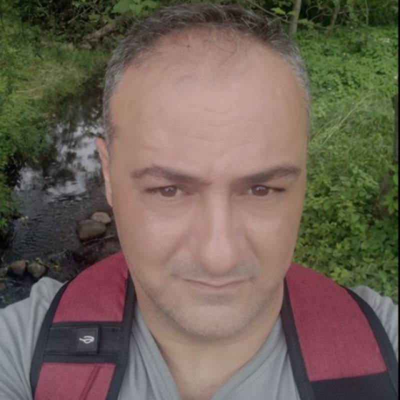 moro, 40, Berastagi