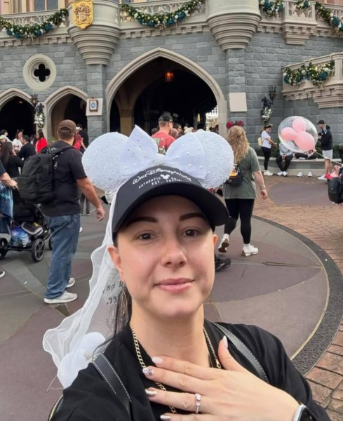 Valarie, 37, Pihra