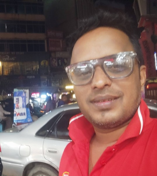 Alok Sharkar, 33, Derik