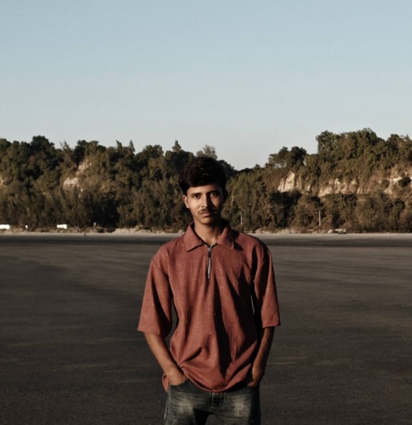 MD Sami, 20, San Buenaventura