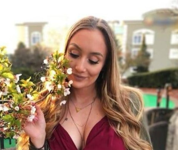 Linda, 32, Aileu