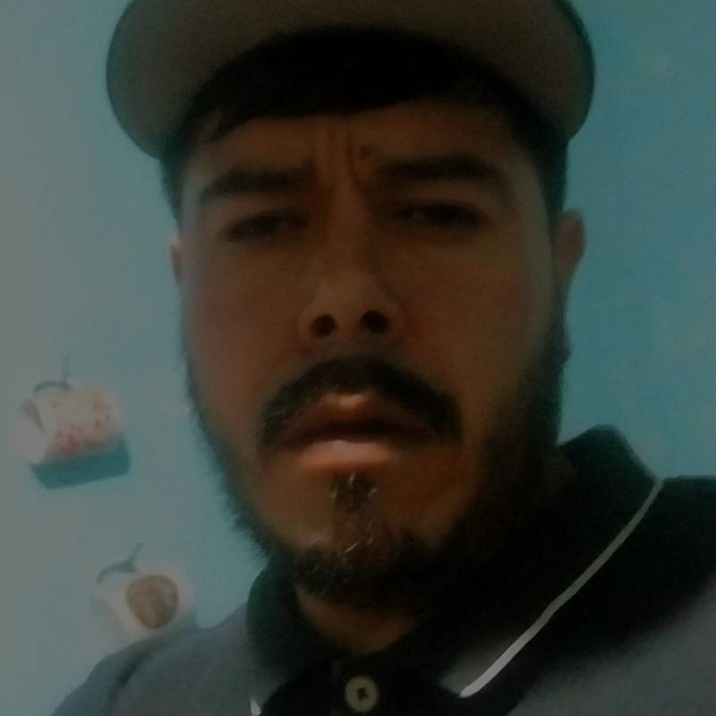 Carlos, 37, Baharly