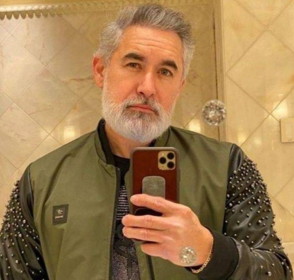 Robert, 62, Obuasi