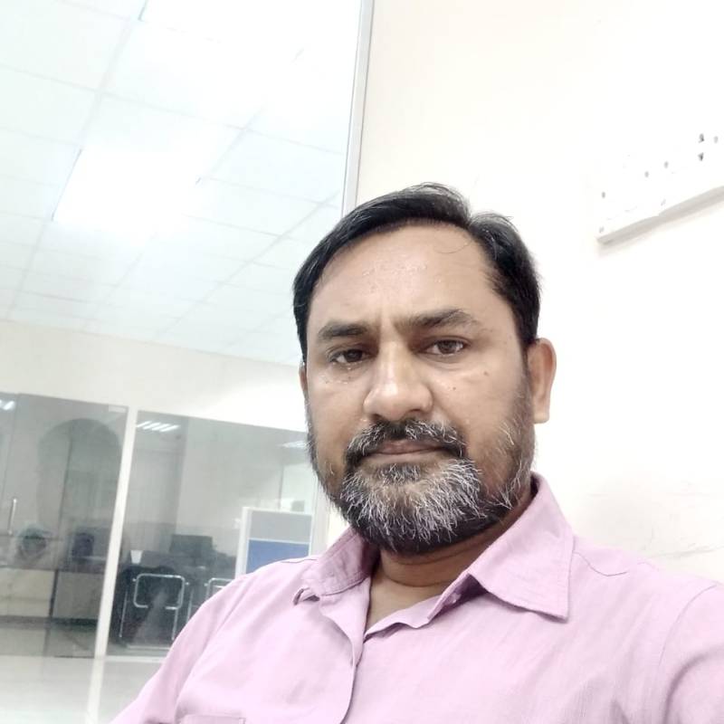 Zahir, 35, Alaus