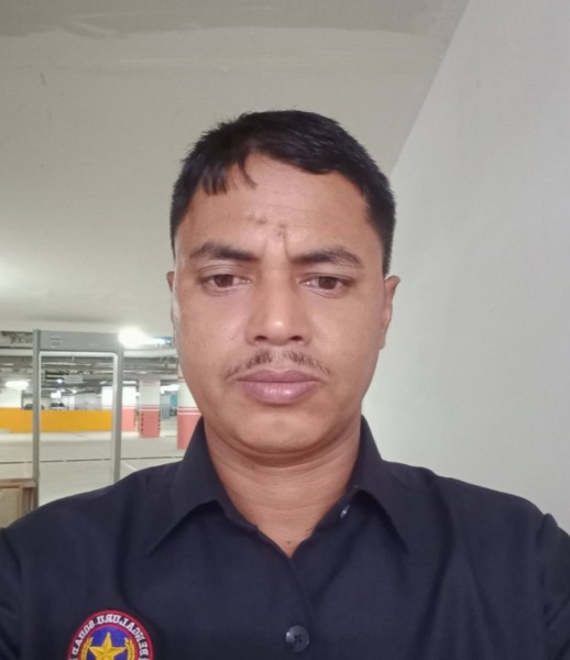 Debasish, 31, Campi Bisenzio