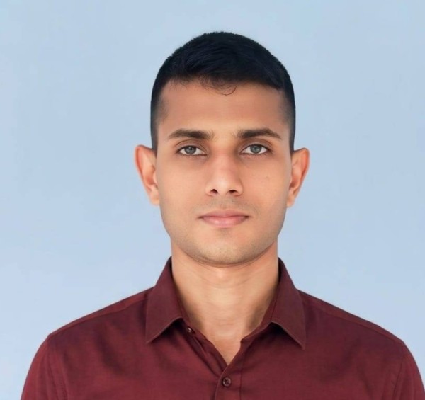 Eliyas Habib, 28, Chetouane