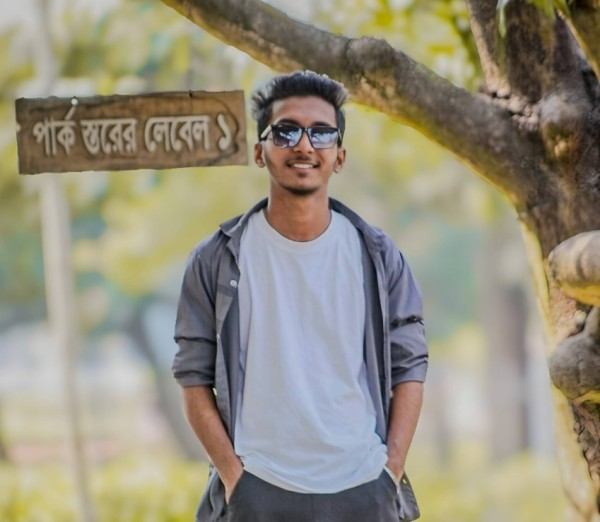 Masum, 19, Iskandar