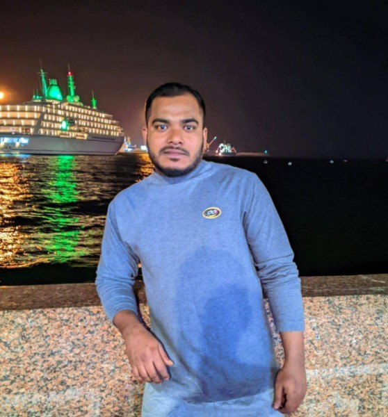 Niloy, 19, Evinayong