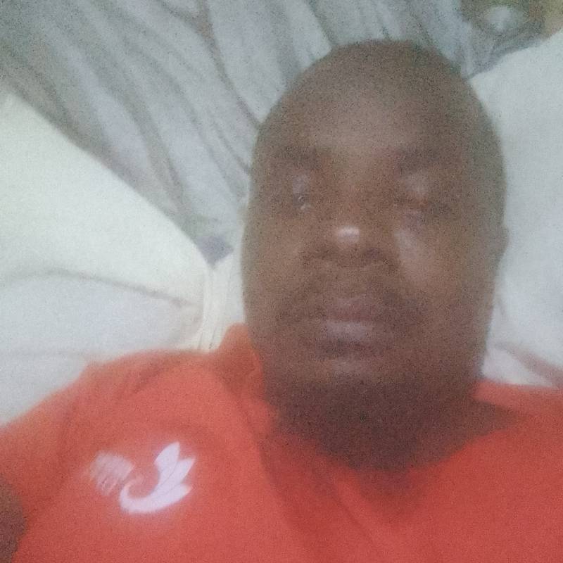 Olumide, 31, Suong