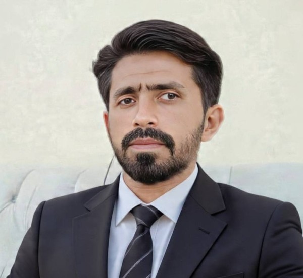 Reyad, 29, Baguinda