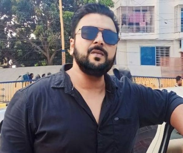 raj, 31, Bolobo