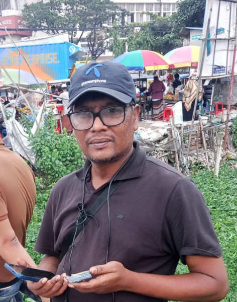 Kabir, 44, Alcira