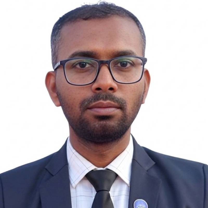 Ayat Hasan, 28, Rioja