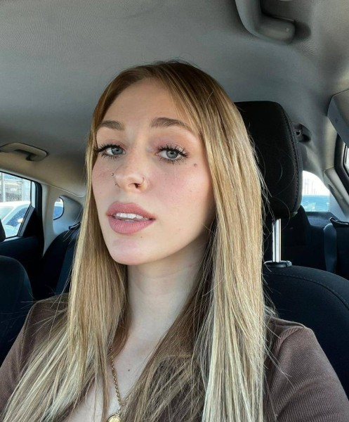 Claire, 32, South America