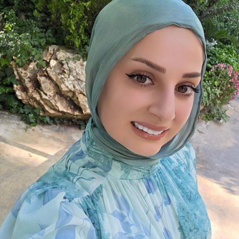 Asiya, 35, Palestinian