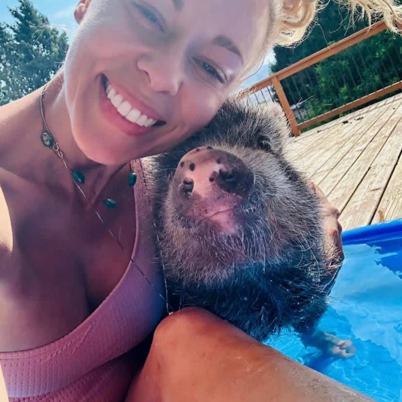 Anne23 dating