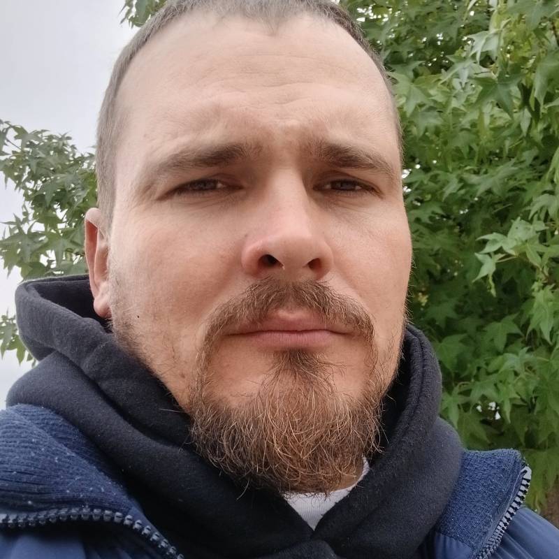 Alexandru57700 dating