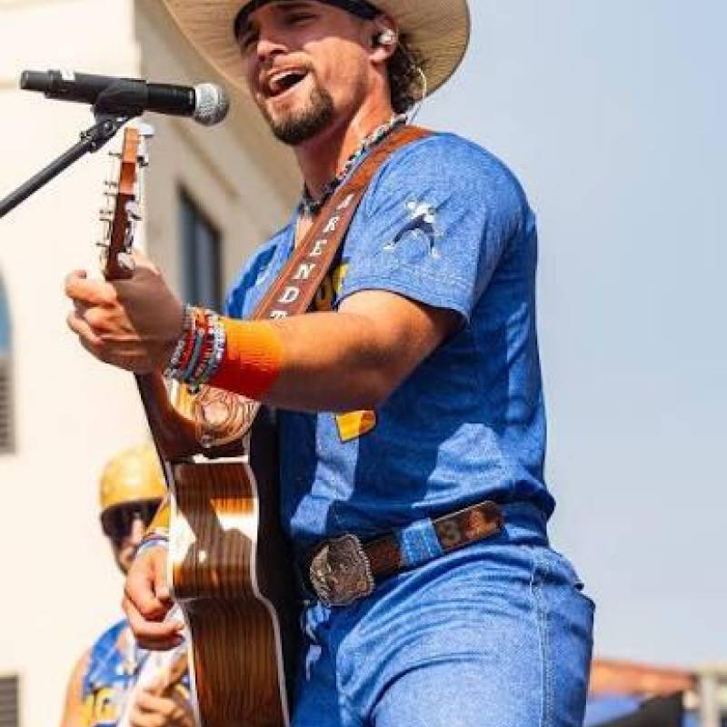 JaysonArendt24048 dating