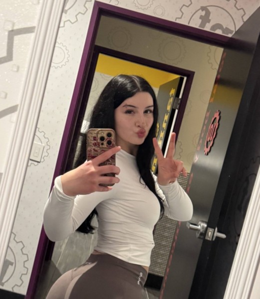 KateJanet81357 dating