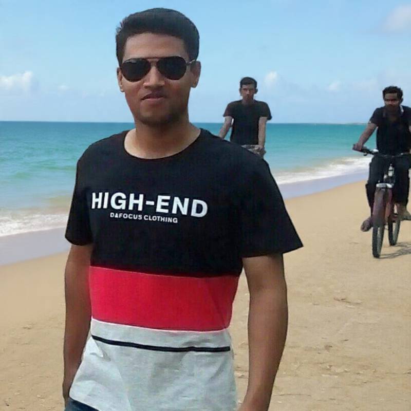 MrRiaz77319 dating
