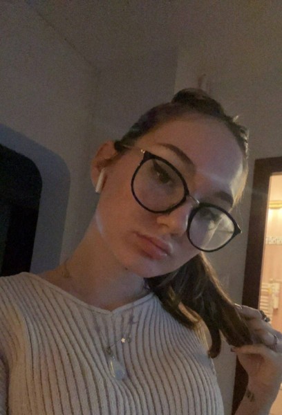 Olivia19516 dating