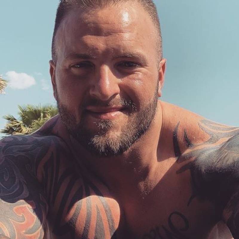 HenrySalford73645 dating